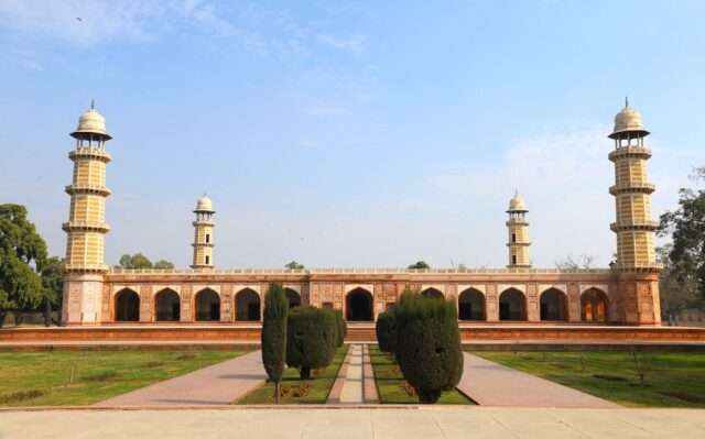 Tomb of Jahangir - A Mughal Empire's Virtue